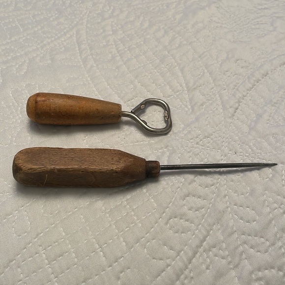Vintage Wooden Handles Ice Pick & Bottle Beverage Opener - Picture 3 of 5